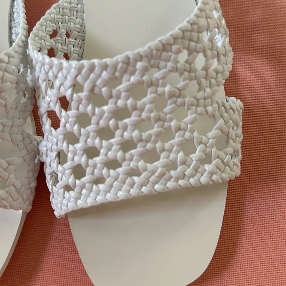 New Tory Burch Sandals. Size 7. White.